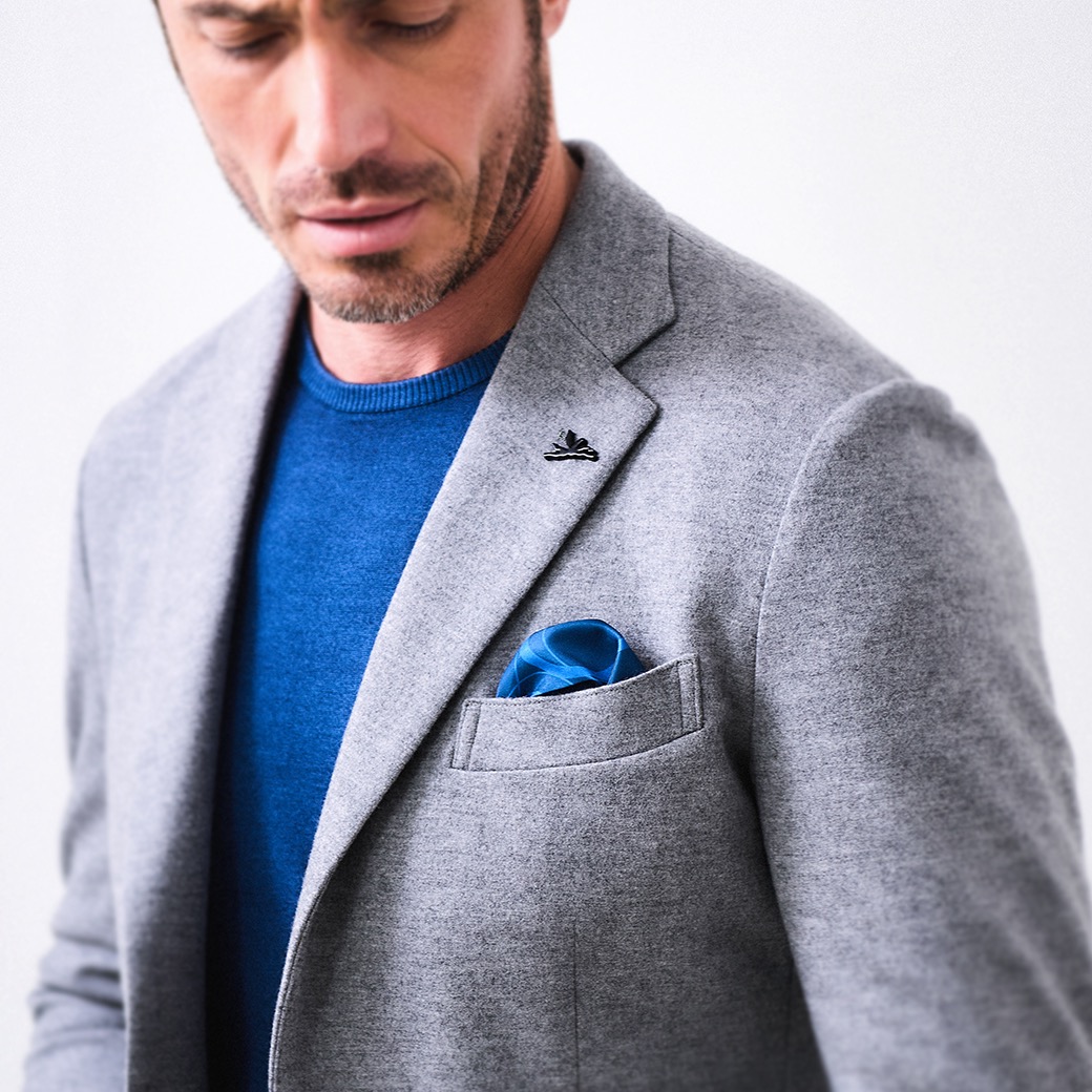 ・ 2026 AUTUMN / WINTER 新しい季節に。 クラシックをベースにしながら、 今の気分を感じさせるシルエットと、 深みのあるカラーリング。 品よく、軽やかに。 そして、どこか色気のある佇まいへ。 これまでのGALLIPOLI